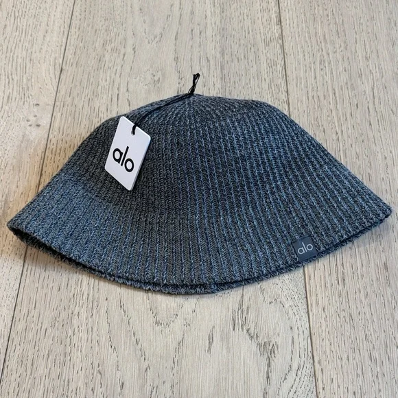 NWT Alo Yoga Denim Knit Cloche - Steel Grey/Anthracite one size chloescantlebury in our signature airlift fabric paired with  main image 4